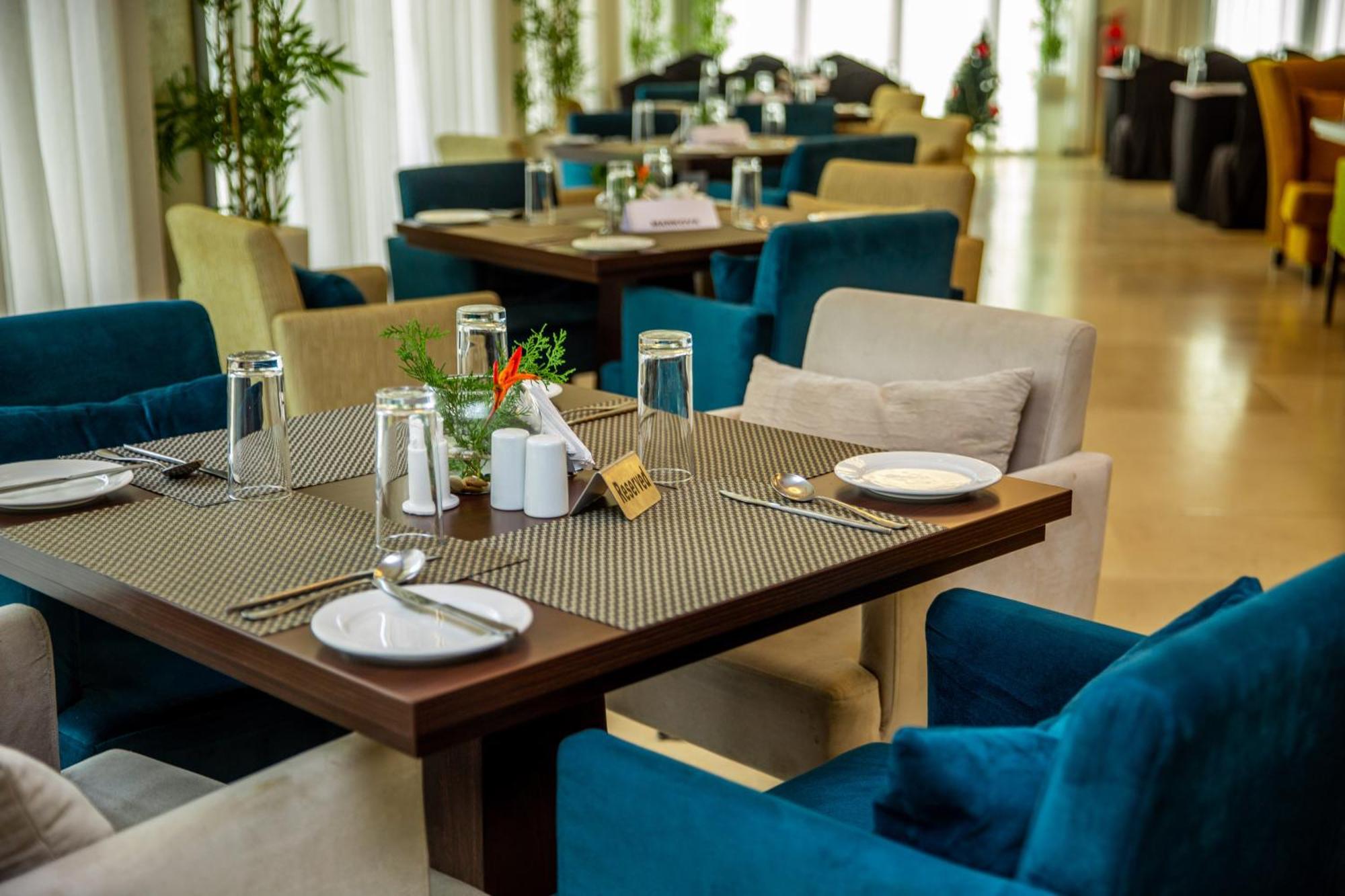 Lakowe Lakes Hotel, Golf And Country Estate By Newmark Lagos Luaran gambar